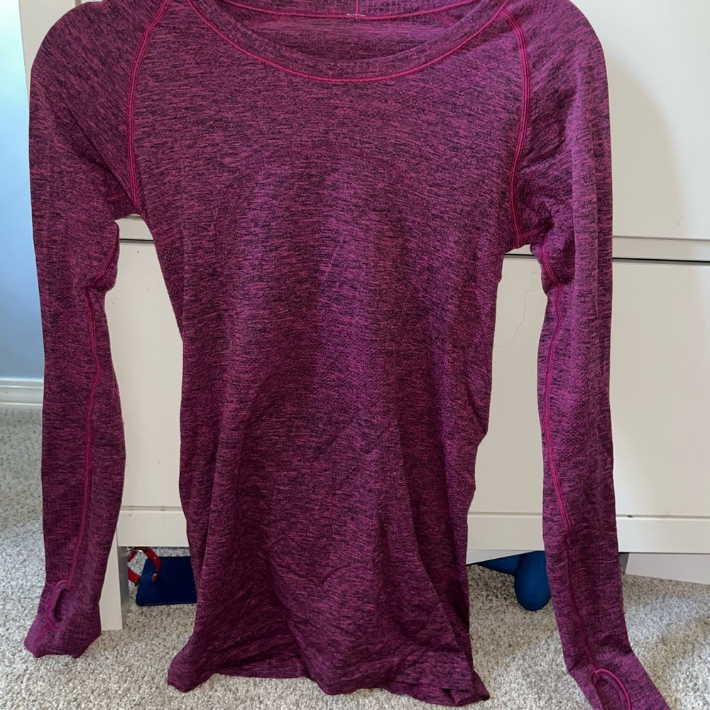LULU LEMON tight tee
